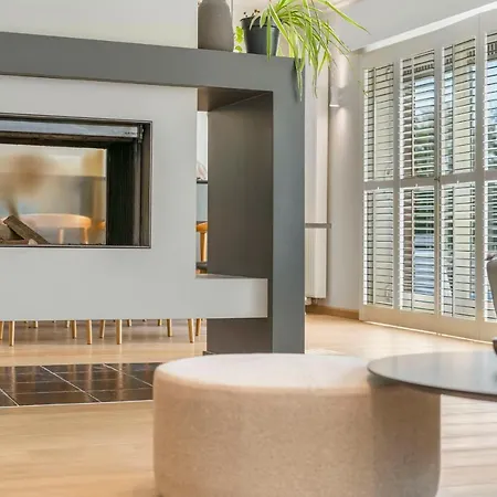 Villa Familievilla Bij Met Prive Tuin & Parking *