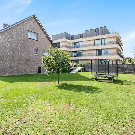 Familievilla Bij Met Prive Tuin & Parking Koksijde