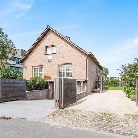 Villa Familievilla Bij Met Prive Tuin & Parking *