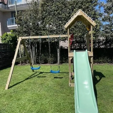 Familievilla Bij Met Prive Tuin & Parking *